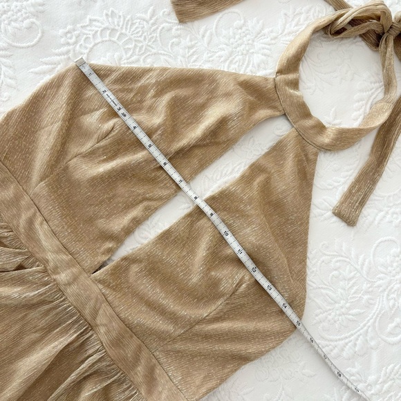 NWOT Lulus Be A Star Gold Halter Maxi Dress Large - Picture 7 of 9